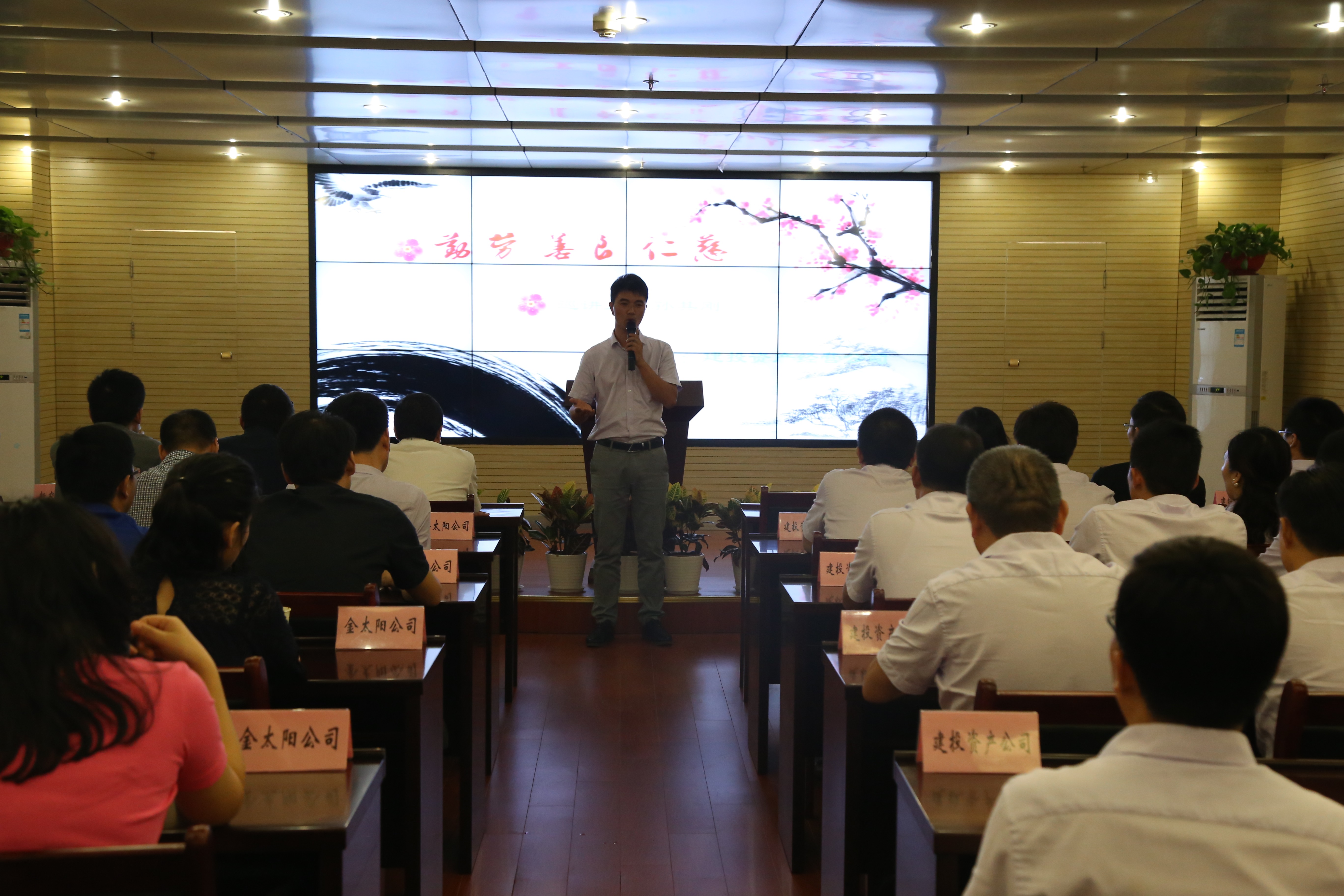 香港全年资料兔费大全