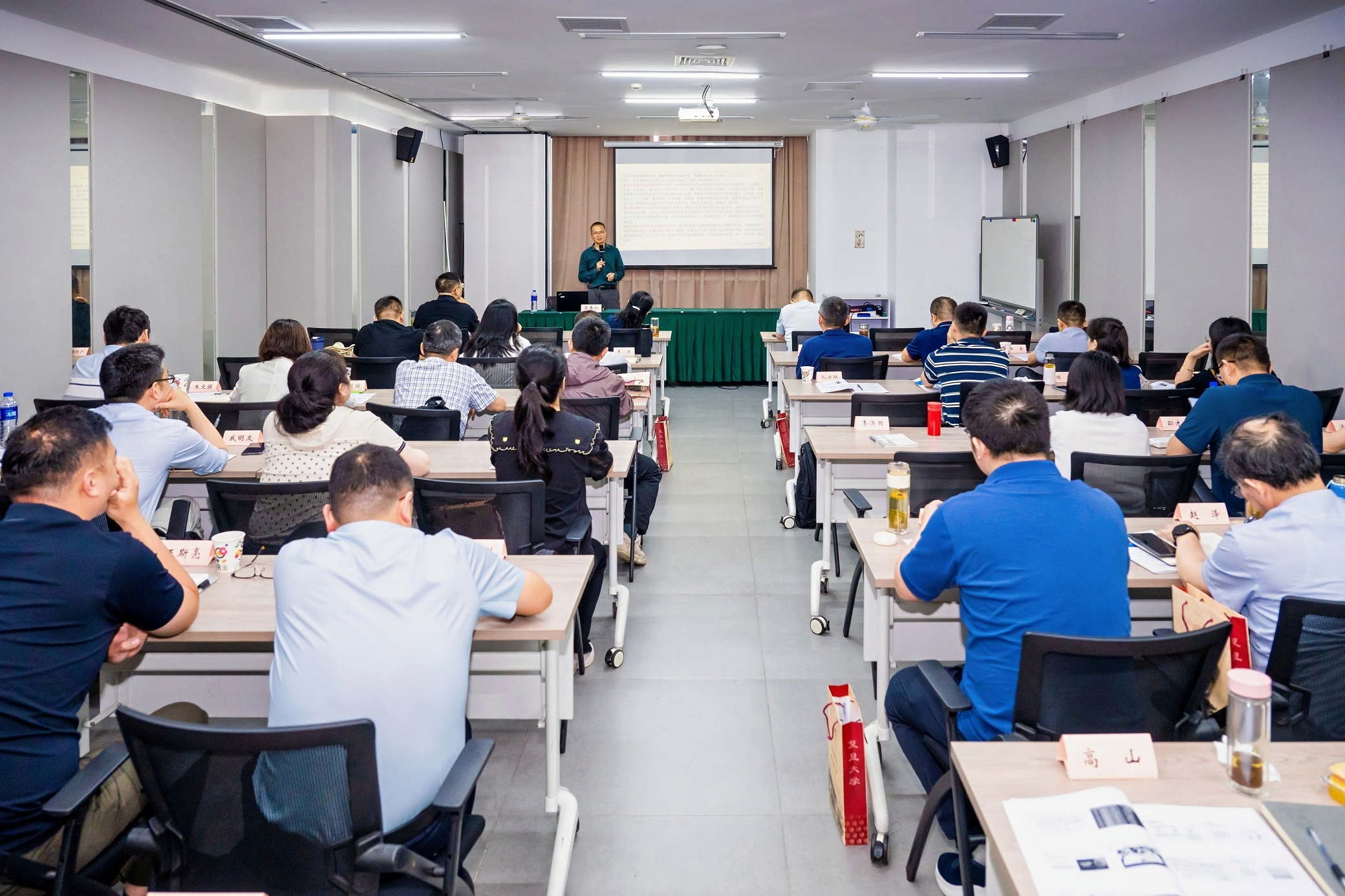 香港全年资料兔费大全